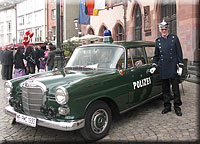 Polizeioldtimer vor dem Frankfurter Rmer