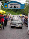 Zieleinfahrt_zweite_Etappe_Opel-Kapitaen.jpg (145794 Byte)