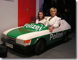 PMC-Nachwuchs im Mini-Polizeifahrzeug
