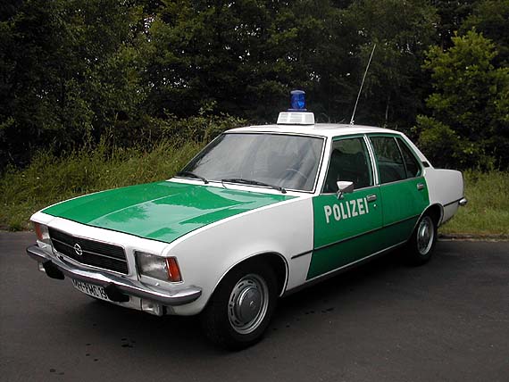 Opel Rekord D "Polizei-Streifenwagen"