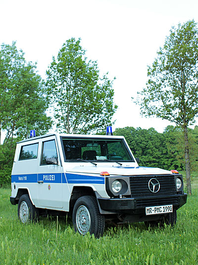 gepanzerte Polizeifahrzeug vom Typ Mercedes Typ 280 G / SW 3