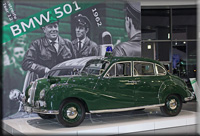 BMW 501 in der Ausstellung Razzia von Audi