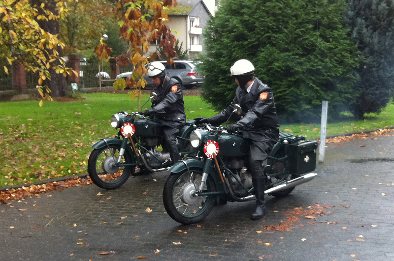 Die zwei Motorräder vom Typ BMW R 27 aus unserem Museum kamen am 4. November 2014 in der Hautpstraße von Bad Honnef im Spiefilm "Der Staat gegen Fritz Bauer" zum Einsat