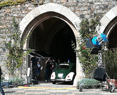 In der zweiten Szene zum Fantasy-Film "Die Wolf-Gäng", die im Schloss Braunfels gedreht wurde, kam der Marburger Polizei-Käfer im Innenhof des dortigen Schlosses zum Einsatz. 