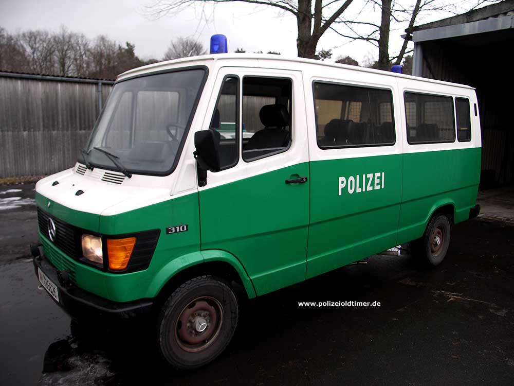 Mercedes-Benz -Typ 310 Polizei-Gruppenwagen