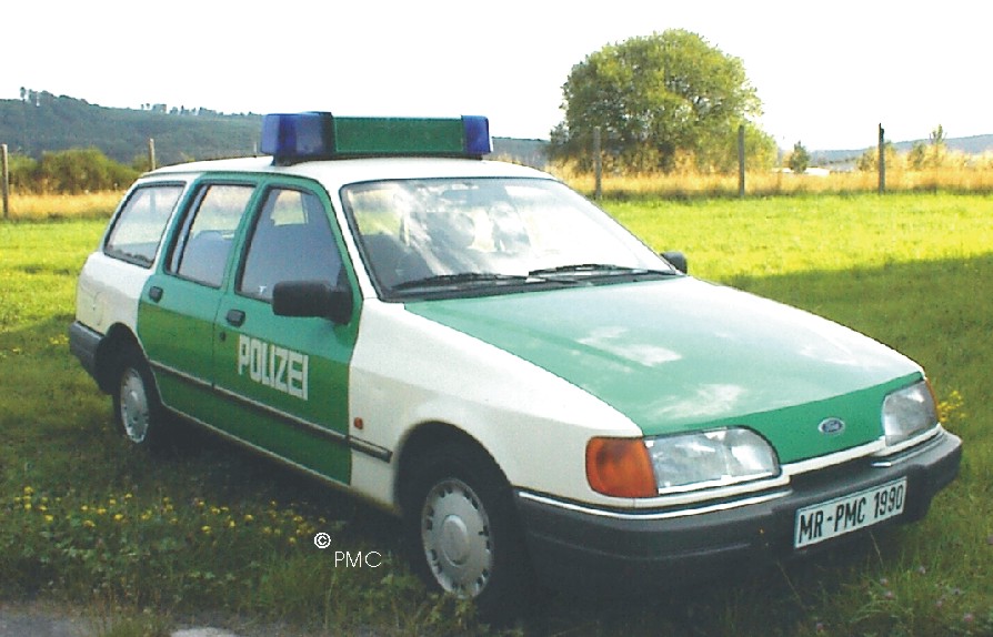 Ford Sierra Kombi, Baujahr 1989 aus dem 1. Deutschen Polizeioldtimer Museum in Marburg