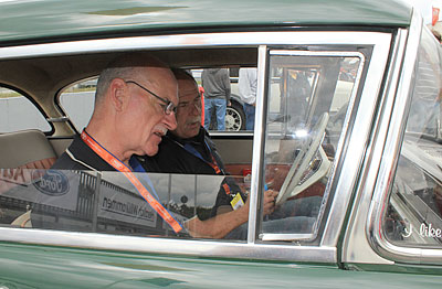 Start-Nr. 63 der Opel Kapitn aus dem Jahr 1960 mit Fahrer Hans-Heinrich Menche und Beifahrer Klaus Brandt
