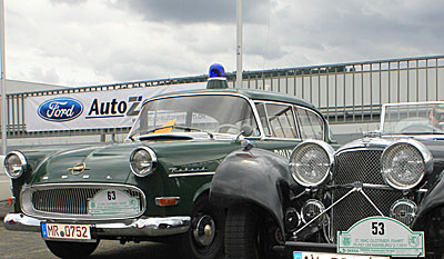 Schöne Fotomotive gibt es sicherlich auch in diesem Jahr bei der MAC-Oldtimerfahrt mit den Polizeioldies aus Marburg - wie auf dem Archivbild rechts mit dem Opel P1, der auch diesmal mit von der Partie ist