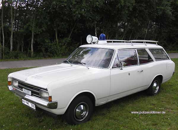 Opel Rekord C Caravan der Polizei