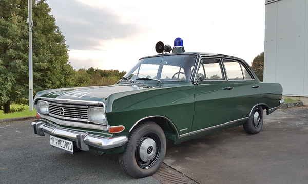 Opel Rekord E aus dem Jahr 1966 ist eines der letzten Fahrzeuge die wir restauriert haben.