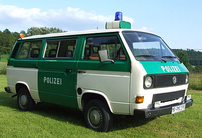 Polizeibus vom Typ T3 aus dem Jahr 1988