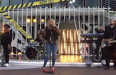 Auftritt der Sängerinnen wie Anastacia im ZDF Fernsehgarten